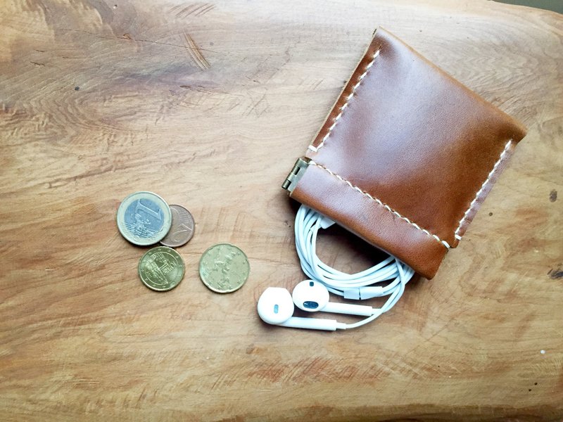 手縫咖啡牛皮壓合式 零錢包/耳機收納包 - 零錢包/小錢包 - 真皮 咖啡色