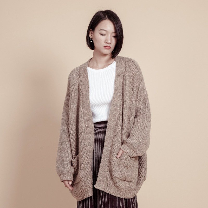 kitann ino 沙色羊毛加厚针织开衫 - 女毛衣/針織衫 - 聚酯纖維 卡其色