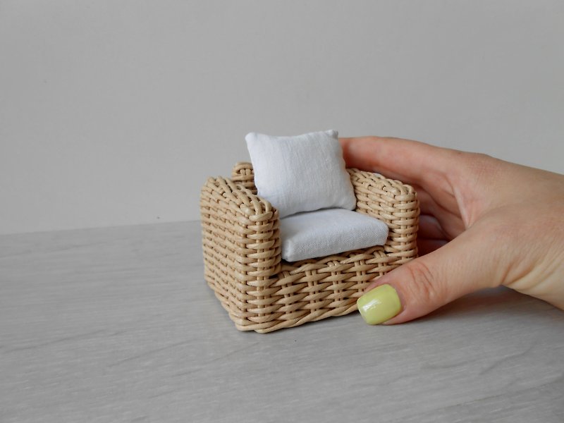 1:12 dollhouse miniature wicker chair, handmade miniature furniture - ของเล่นเด็ก - กระดาษ 