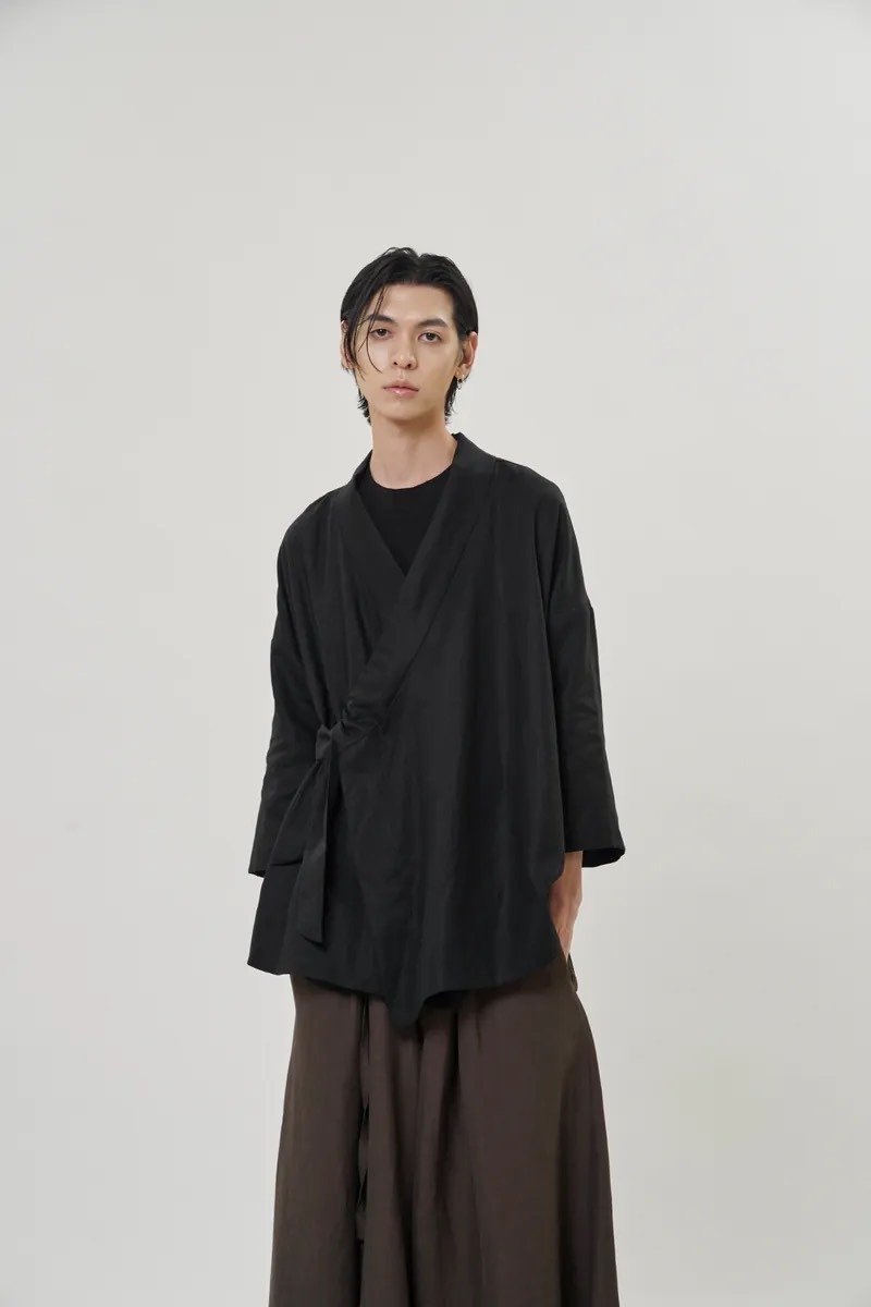 Natural Linen nine-quarter sleeve robe - เสื้อโค้ทผู้ชาย - ผ้าฝ้าย/ผ้าลินิน สีดำ