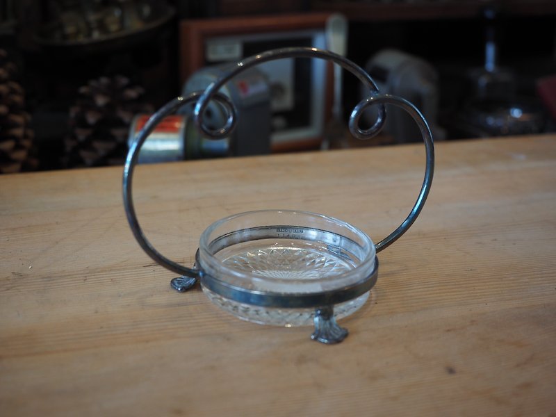 Early English glass + silver handles small basket - จานเล็ก - โลหะ สีเงิน