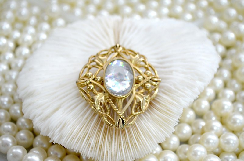 Baroque style gold-plated dark flower inlaid Gemstone brooch noble ladies Japanese high-end second-hand vintage jewelry - เข็มกลัด - วัสดุอื่นๆ สีทอง