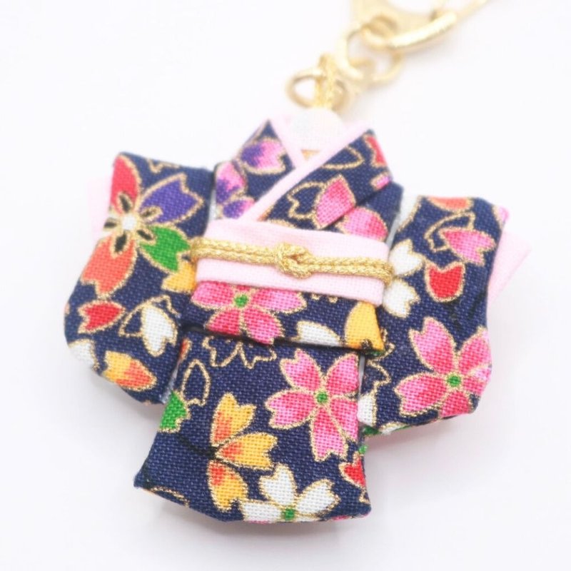 【日本製鑰匙圈】深藍和風縮緬布和服吊飾 手工配件 - 鑰匙圈/鑰匙包 - 棉．麻 紫色