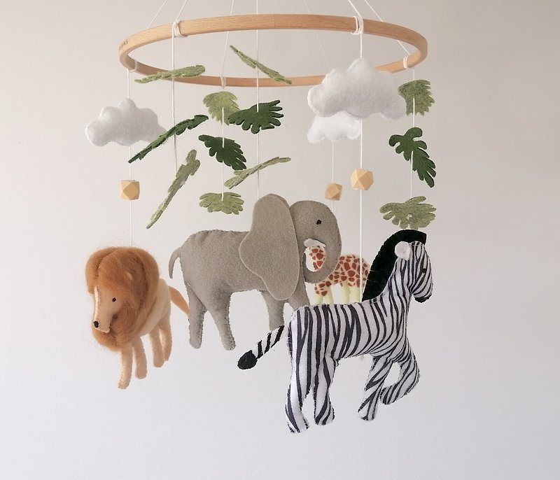 Africa Animals Mobile, Zoo Animals Neutral Nursery Crib Mobile Felt,Safari Theme - 嬰幼兒玩具/毛公仔 - 其他金屬 白色
