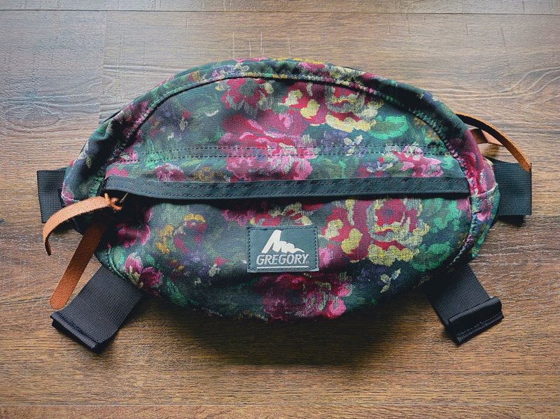 GREGORY classic floral pocket bag (S) out-of-print millennium old product/Made in the United States - กระเป๋าแมสเซนเจอร์ - วัสดุอื่นๆ หลากหลายสี