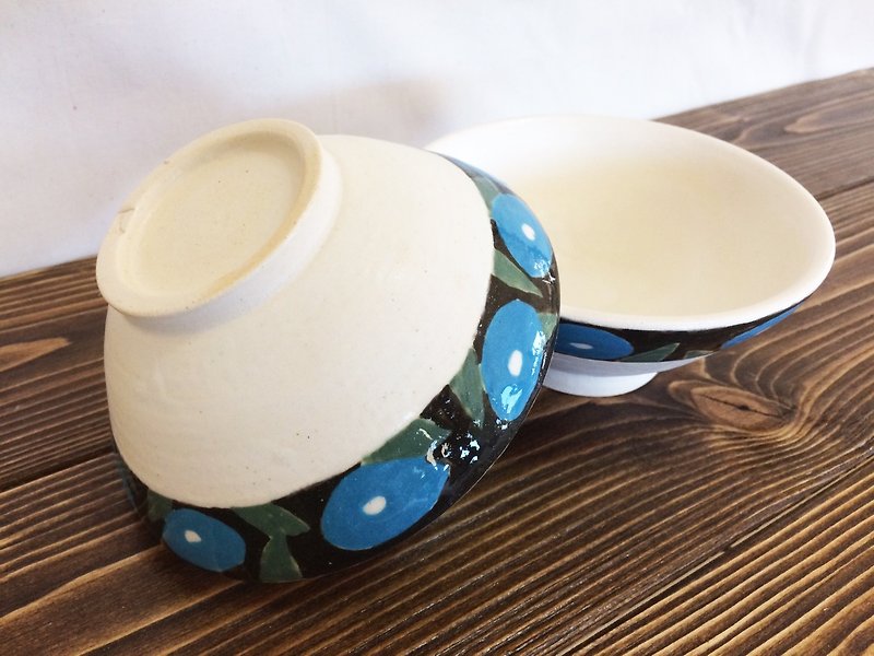 Poppies hand-painted bowl - ถ้วยชาม - เครื่องลายคราม 