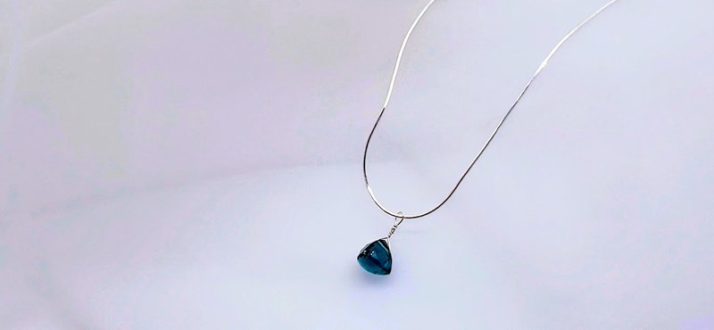 London Blue Quartz Zongzi 925 Sterling Silver Necklace Temperament Valentine's Day Gift Box - สร้อยคอ - โลหะ สีน้ำเงิน