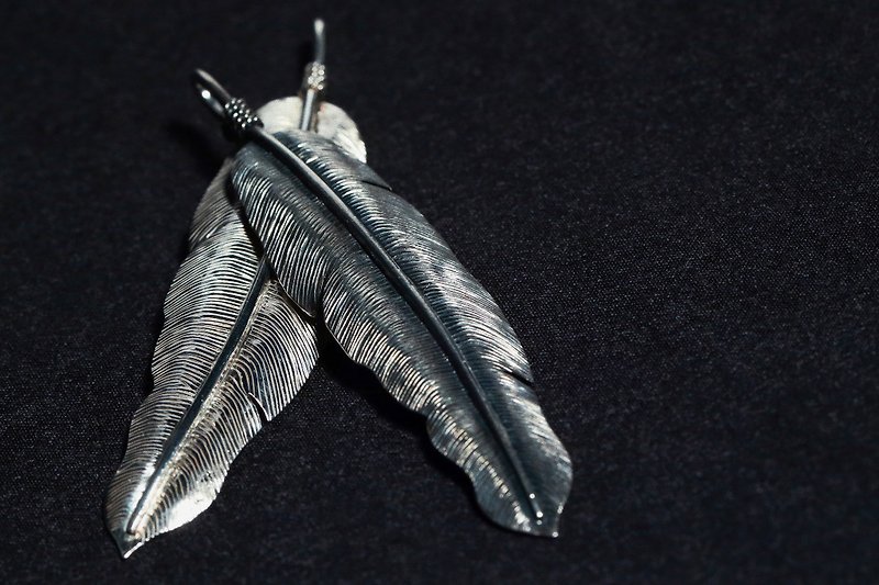 Original Gold House -Handmade-925 Silver - Single Feather Necklace (Large) - Necklaces - Other Metals Black