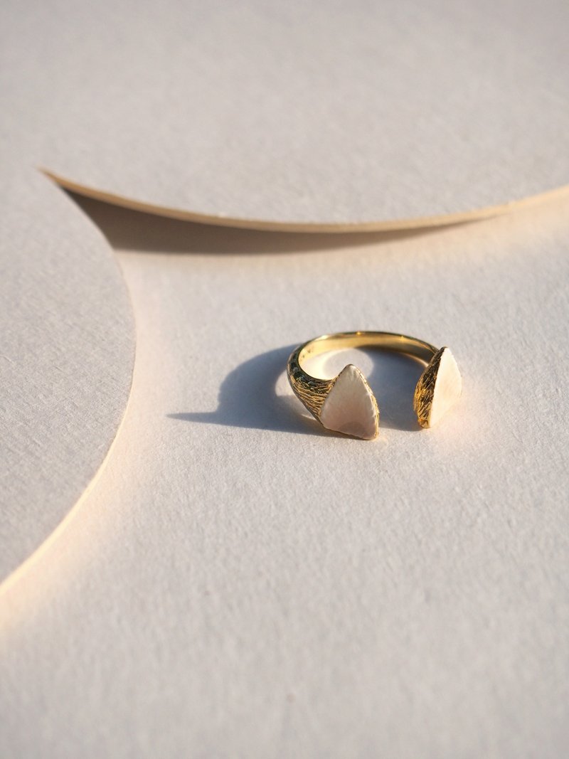 Cat Ears Stacking Ring, Sterling Silver, Cat Ring, Cat Silver Ring,Stacking Ring - 戒指 - 其他材質 金色