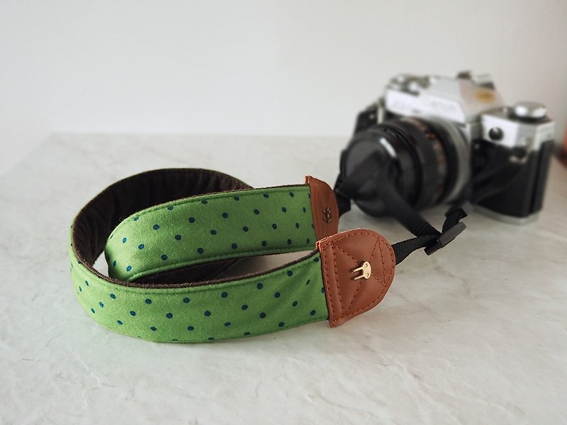 (現貨)手作減壓 相機背帶 手工相機背繩 相機帶 (翠綠底藍點) S20 - 證件套/卡套 - 棉．麻 粉紅色