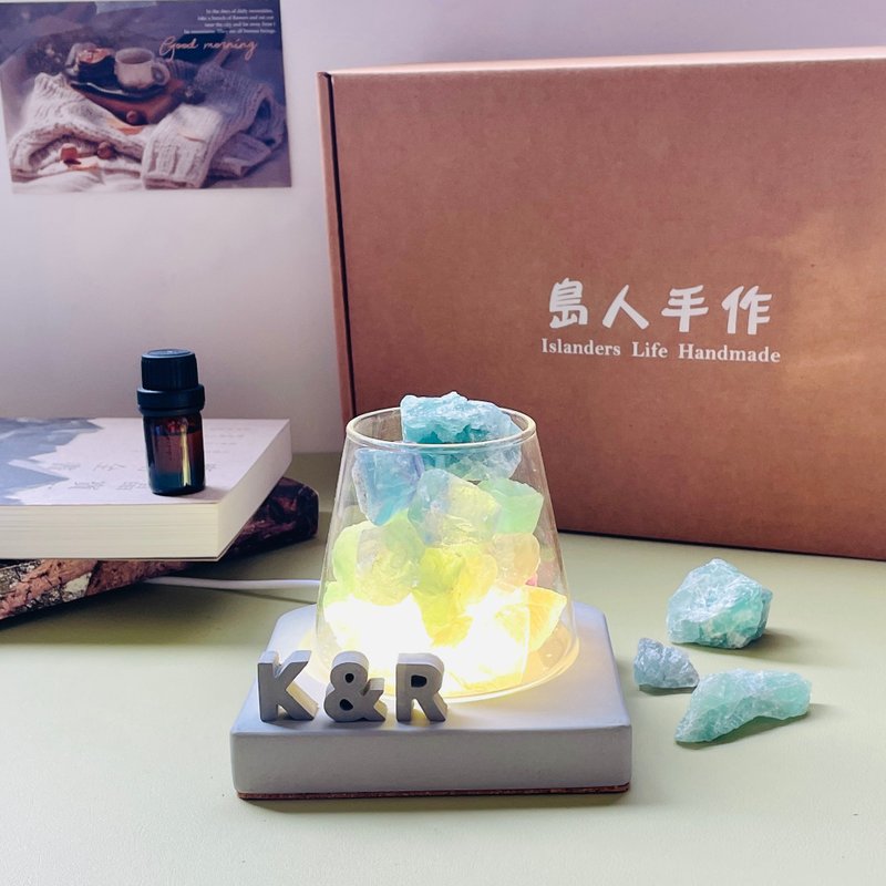 能量擴香水晶山【綠螢石的創造與成長】水晶禮盒-(水泥字要加購) - 香氛/精油/擴香 - 水晶 綠色