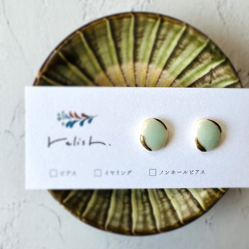 [Restock] Gentle colors, gold-laced lines, ceramic Clip-On , non-pierced earrings, ceramic, simple, green, light blue, gold - Earrings & Clip-ons - Pottery Green