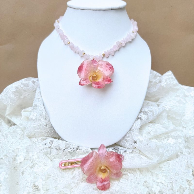 Set Soft pink orchid flower necklace and hair clip - 項鍊 - 植物．花 粉紅色