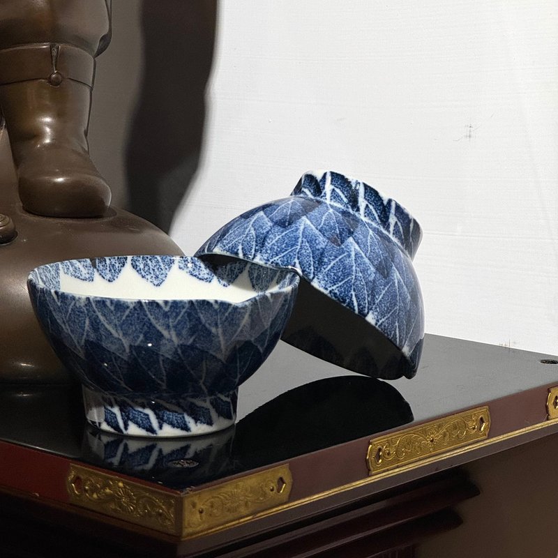 Tao Dongran's ring leaf bowl - Bowls - Porcelain Blue