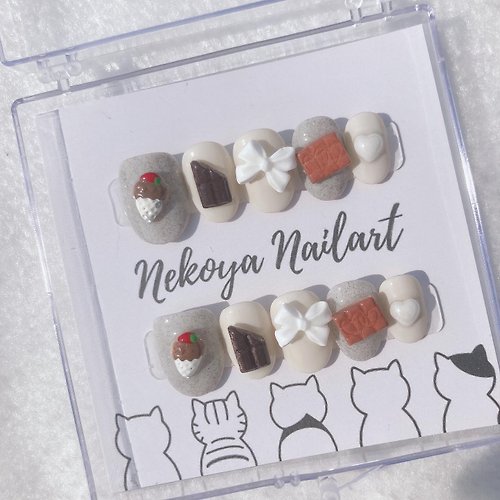 Nekoya - 貓屋穿戴甲 【北海道杏仁白巧克力 】一口可愛/一口甜點/精緻/冰淇淋