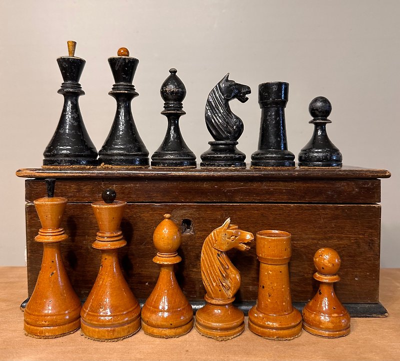 Rarest Russian Soviet chess set proto BFII - 桌遊/卡 Game - 木頭 黑色