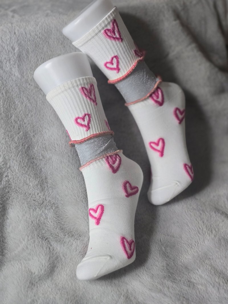Pink x Silver Heart Colorful Mellow Socks Flashy Socks Unique Size 22.5-25 Women's Socks - ถุงเท้า - วัสดุอื่นๆ สึชมพู