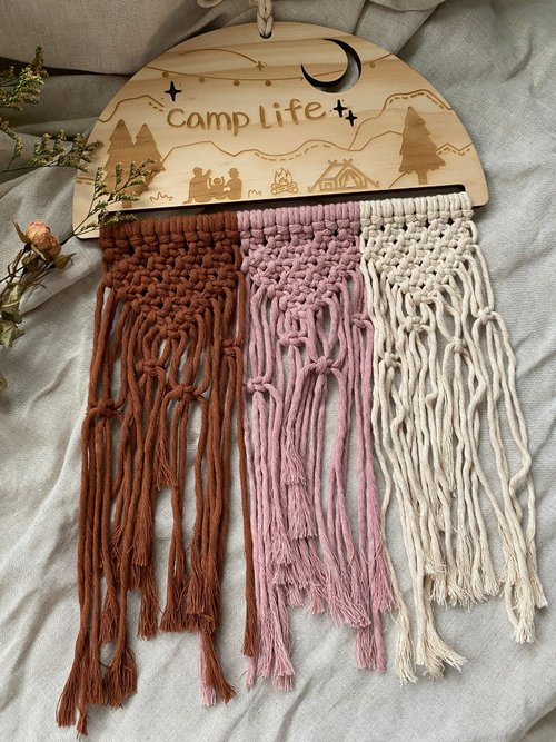 The Ring Art Macrame 編織露營風木片掛飾-旗幟
