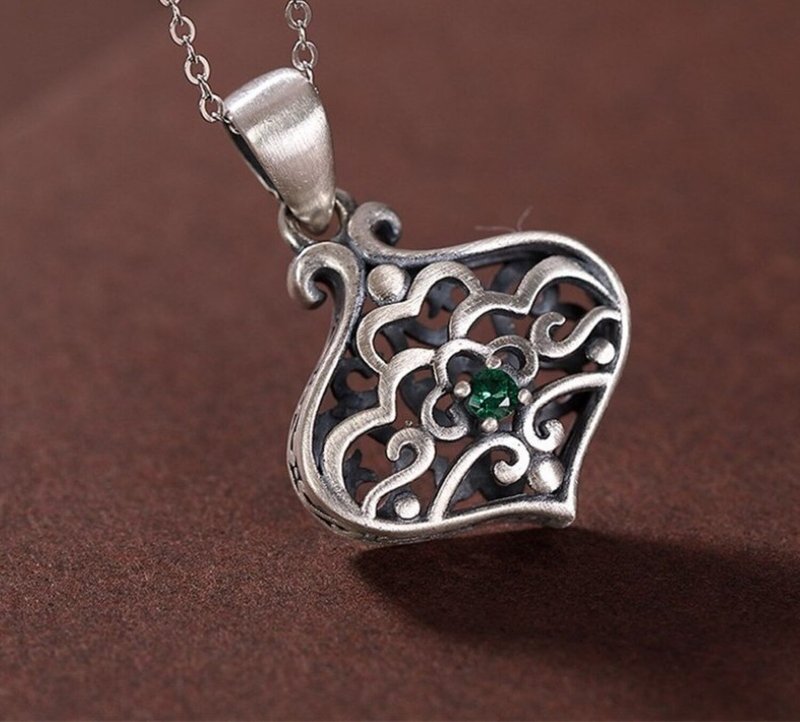 Heart-shape Hollow Pendants for Women Vintage Thai Silver Clouds Necklaces - 長項鍊 - 純銀 銀色
