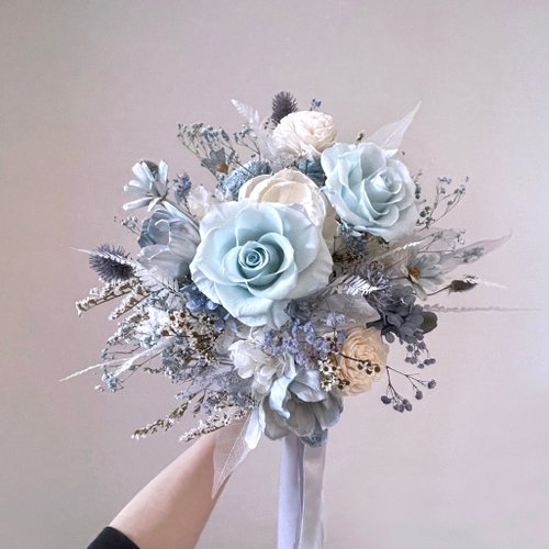 Silver Ice Winter Wedding Bouquet - Amore – Dried Flowers Forever