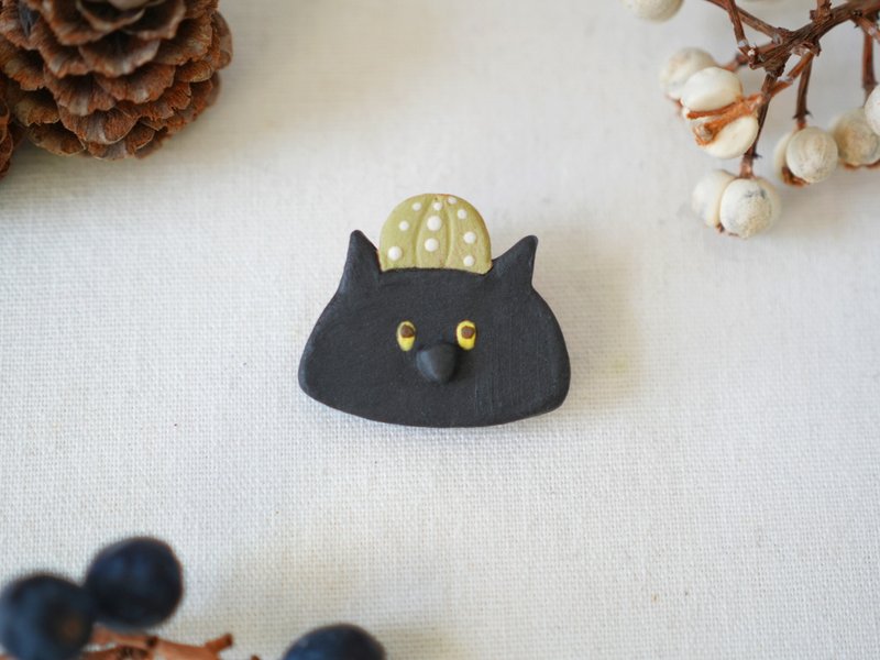 Hood Series•Naughty Black Cat Pottery Pin Brooch - เข็มกลัด/พิน - ดินเผา สีดำ