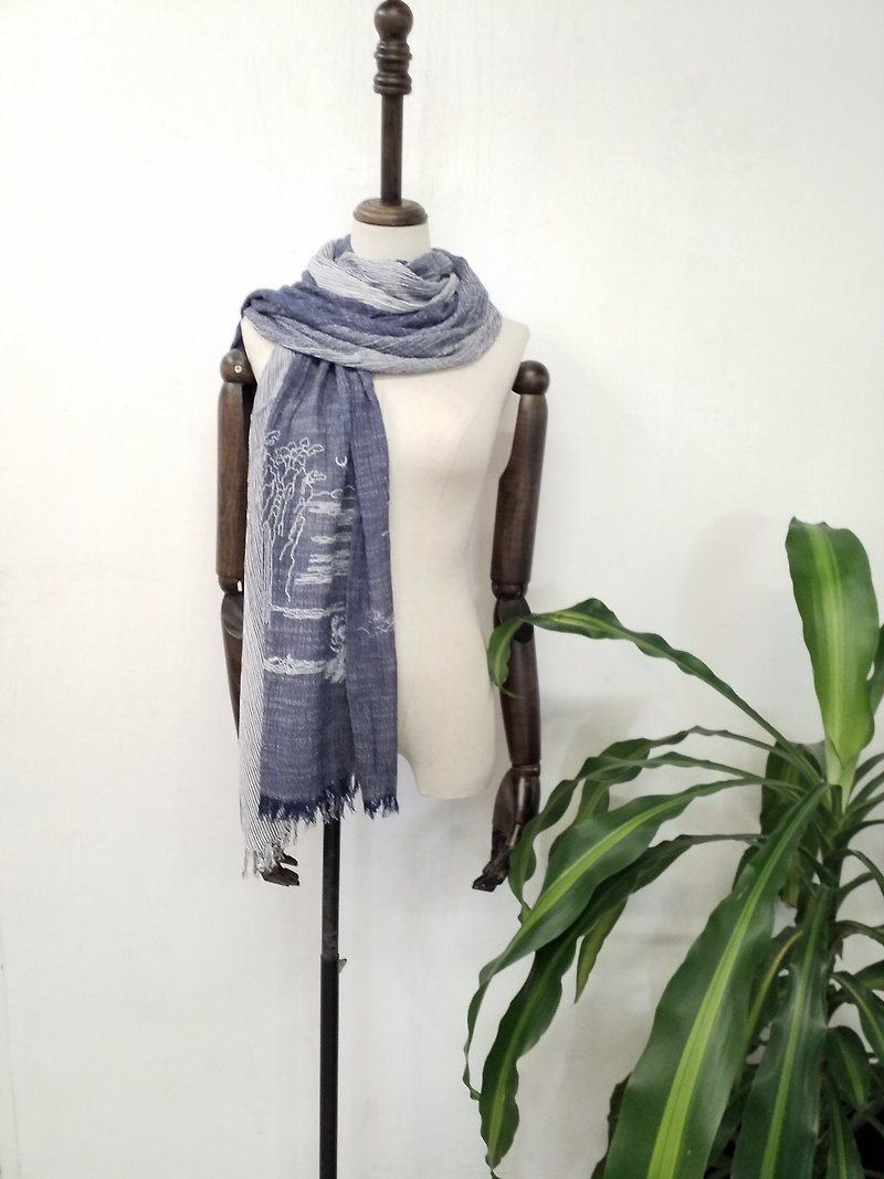 chinese style line art embroidery gradation stripe cotton scarf - ผ้าพันคอถัก - ผ้าฝ้าย/ผ้าลินิน สีน้ำเงิน
