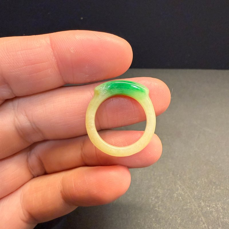 瀚玉珠寶 天然翡翠 老三彩辣綠馬鞍戒指 老坑綠色 天然緬甸玉戒指 - 其他 - 玉石 
