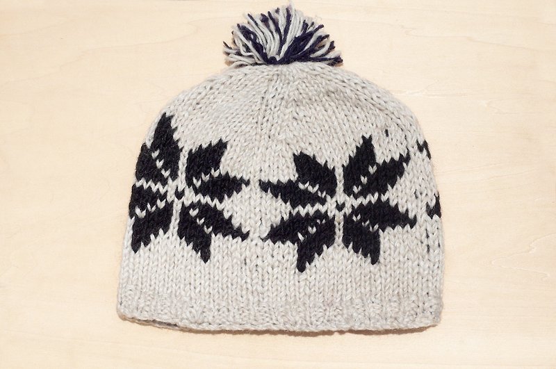 Christmas gift hand-woven pure wool hat / knitted wool hat / inner brush hand knitted wool hat / woolen hat (made in nepal)-Contrast color ethnic snowflake totem - หมวก - ขนแกะ หลากหลายสี