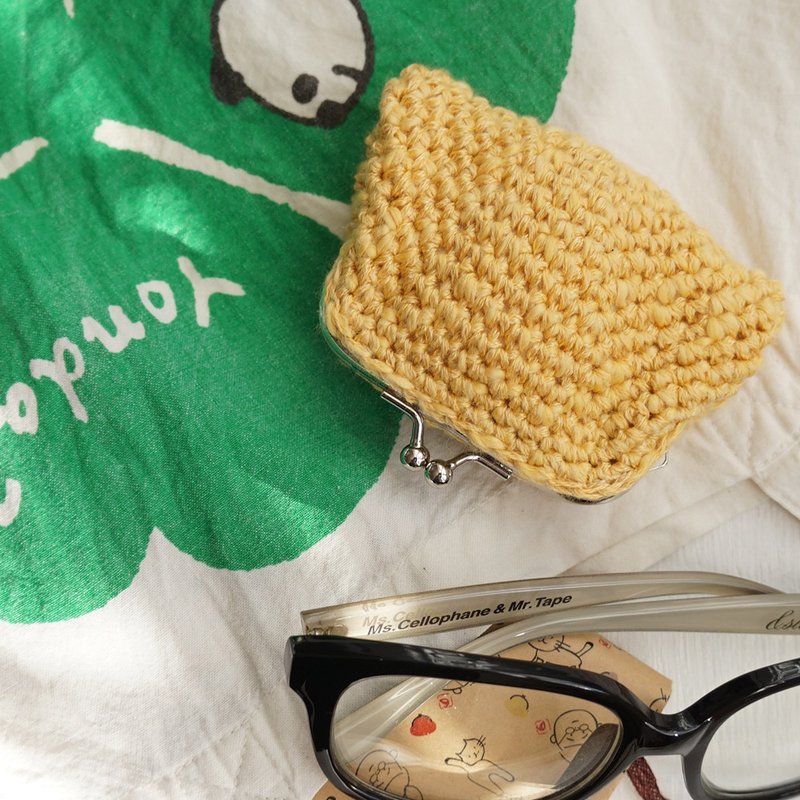 Ba-ba handmade Crochet pouch No.C1720 - 化妝包/收納袋 - 其他材質 黃色