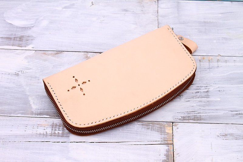 [Cutting line] Italian vegetable tanned leather travel storage zipper organ wallet original color - Clutch Bags - Genuine Leather White