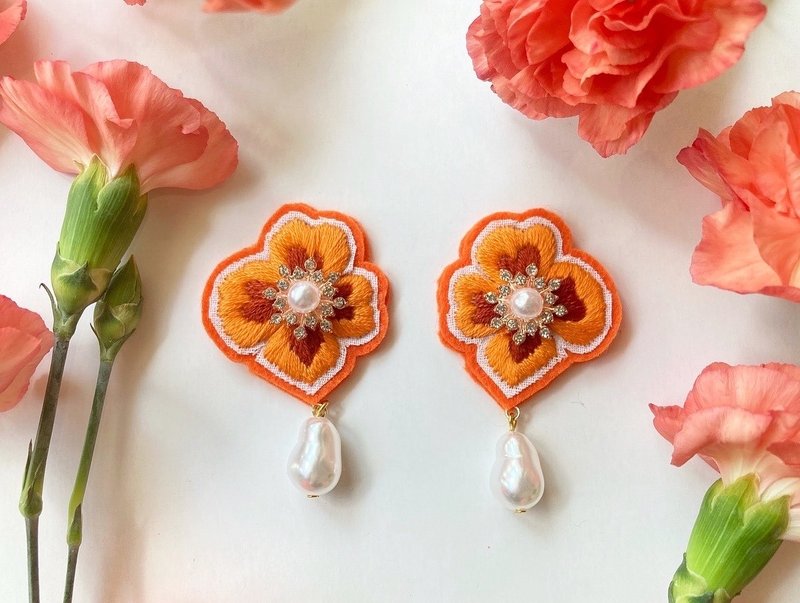 bon bon OTONA Orange Lover 【刺繍アクセサリー/プレゼント/ハロウィン/クリスマス】 - 耳環/耳夾/耳骨夾 - 繡線 