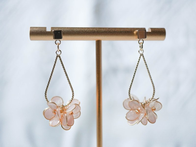 【Flower temperature】Osmanthus water drops. pink. Ear pins/ Clip-On - ต่างหู - โลหะ สึชมพู