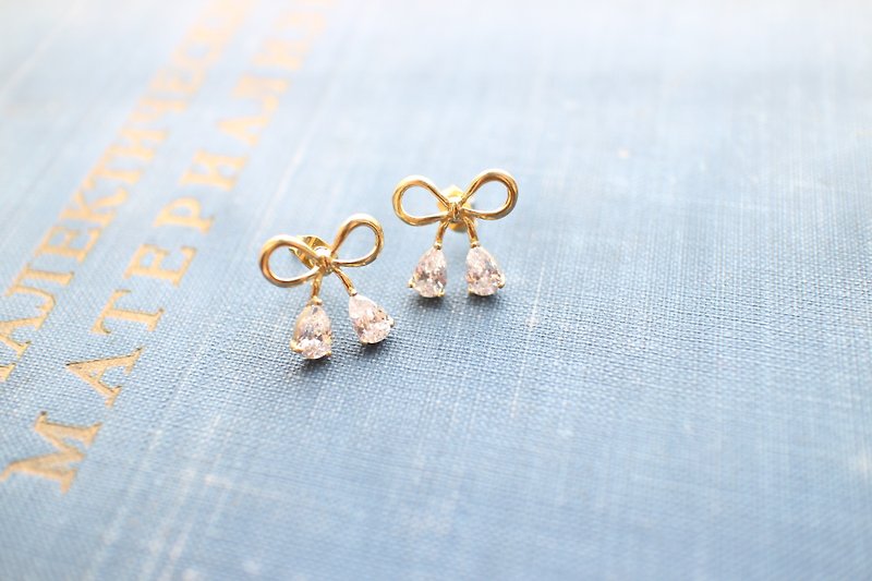 Classic bow-Zircon brass earrings - Earrings & Clip-ons - Other Metals Gold