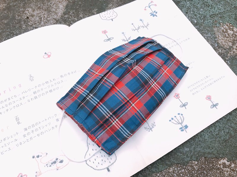 A little bit of hello HiDots / mask cover spot fast shipping buy four get one free / Scottish plaid - Face Masks - Cotton & Hemp Red