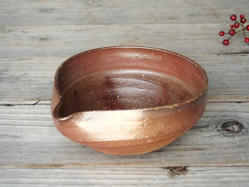 Bisection kt - 027 - Small Plates & Saucers - Pottery Brown