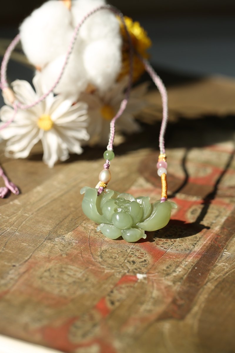 【蓮花】和田玉項鏈/出淤泥而不染 濯清漣而不妖/吊墜/首飾/禮物 - 項鍊 - 玉石 綠色