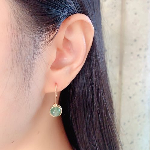 A-MORE collection 綠草莓晶耳勾耳環 | 14K包金 | 925純銀 | 天然石