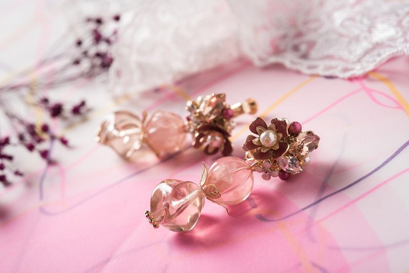 Un Certain Regard-Customized Valentine's Day Gift Pink Ear Pins/ Clip-On - ต่างหู - วัตถุเคลือบ 