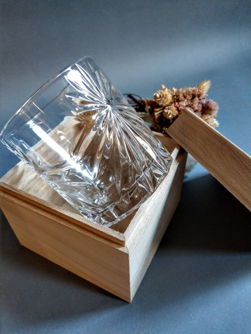 新杯底刻字客製化 進口酒杯 贈限量木盒 聖誕禮盒 - 玻璃杯 - 玻璃 透明