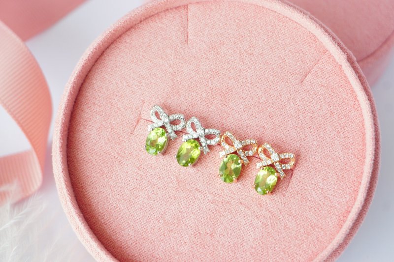 Stud Earrings Natural Peridot Silver, stud earrings - 耳環/耳夾/耳骨夾 - 純銀 綠色