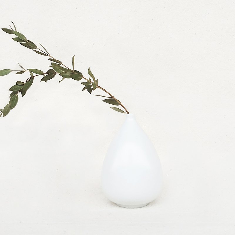シンプルな北欧風フラワーデバイス-ウォータードロップホワイト - 花瓶・植木鉢 - 磁器 ホワイト