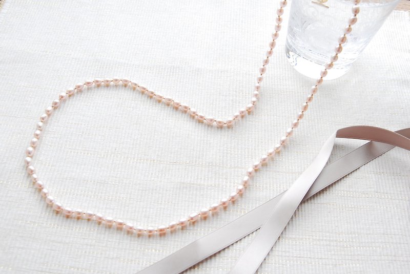 Light pink rice type pearl long necklace 2waytype - สร้อยคอยาว - ไข่มุก สึชมพู