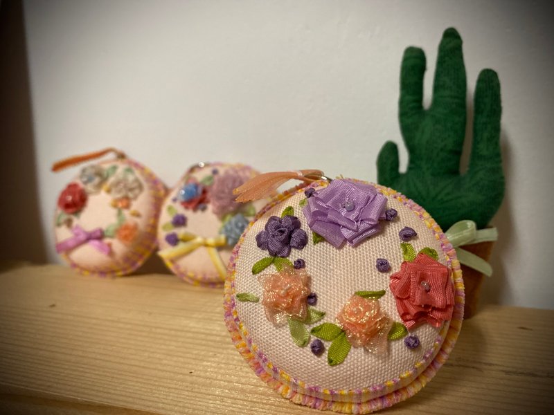 Ribbon embroidery gadgets_Measure tape_C style - Knitting, Embroidery, Felted Wool & Sewing - Other Materials 