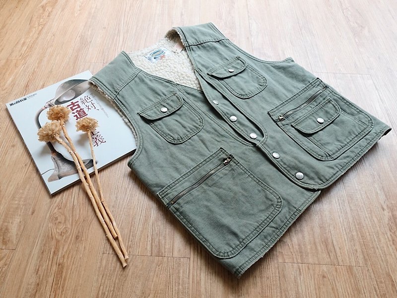Vintage / vest no.42 - เสื้อกั๊กผู้ชาย - วัสดุอื่นๆ สีเขียว