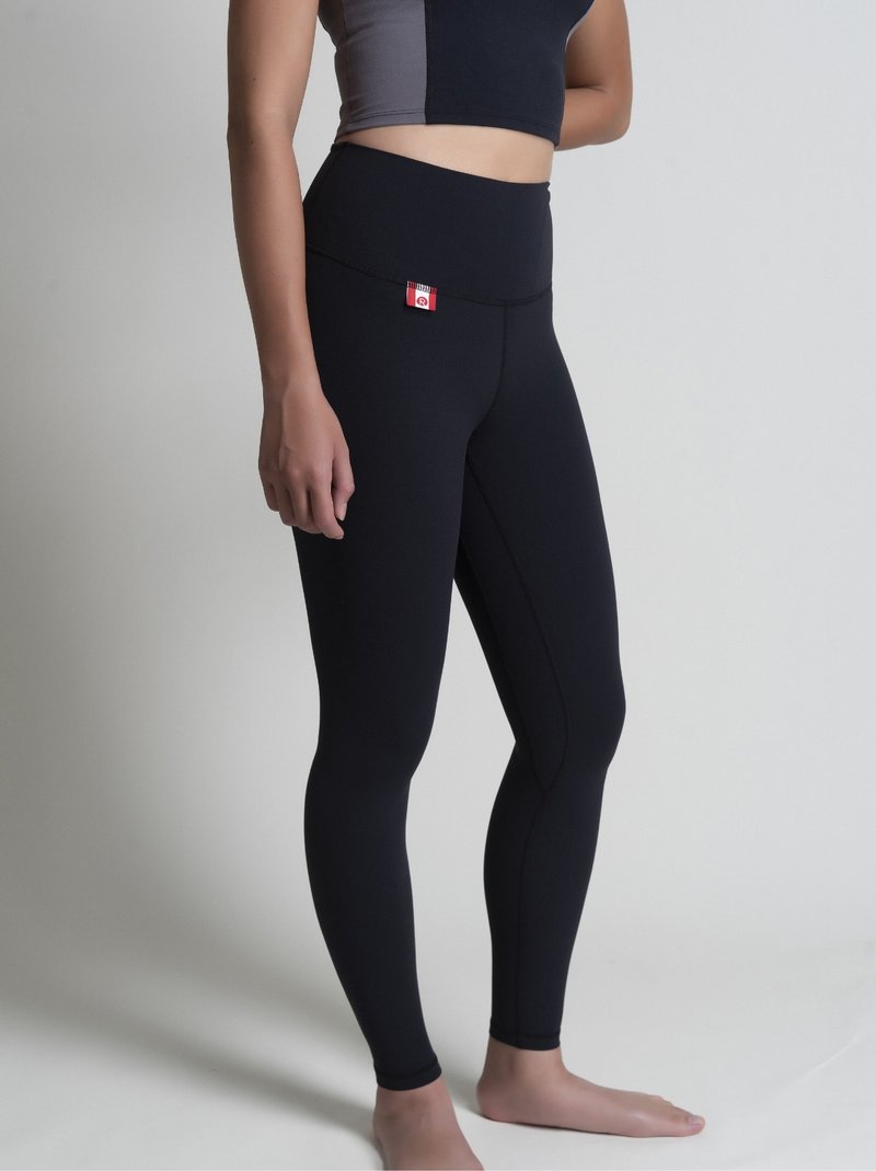 雲雀八分瑜珈褲Alouette 7/8 pant - 瑜珈服/瑜珈褲 - 其他人造纖維 黑色