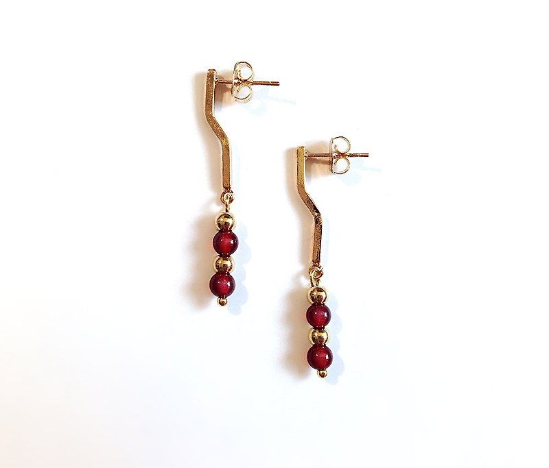 [system of gemstone]  Red Chalcedony Handmade Brass Individuality • Earrings - Earrings & Clip-ons - Paper Red