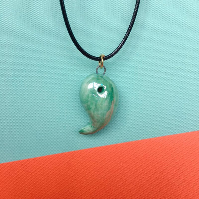 [Graduation Gift] Perfume Essential Oil Necklace-Pearl Light Green Magatama|Handmade Pottery - Necklaces - Porcelain Green