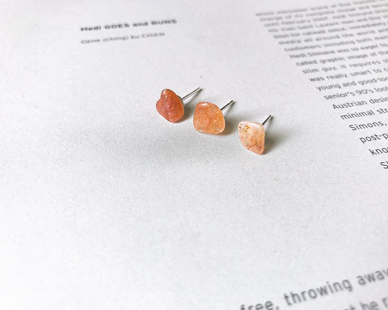 Stone warm sun spilled Mini Ear limited ore earrings 3-4mm - ต่างหู - เครื่องประดับพลอย สีส้ม