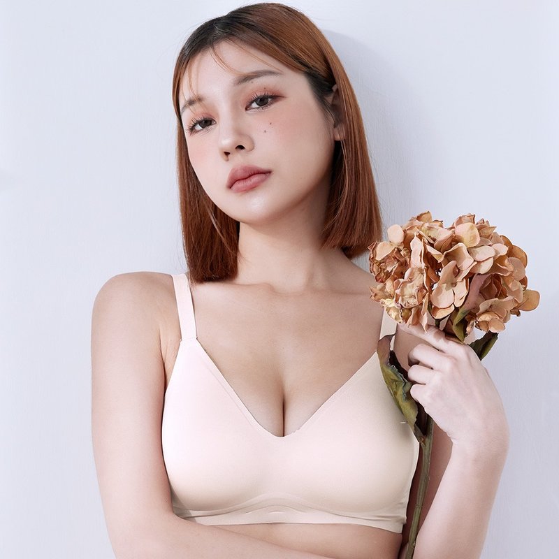 Pink Lady 裸感無痕無鋼圈 BC罩杯 W型膠條無縫內衣 集中包覆內衣 - 女內衣褲 - 尼龍 白色