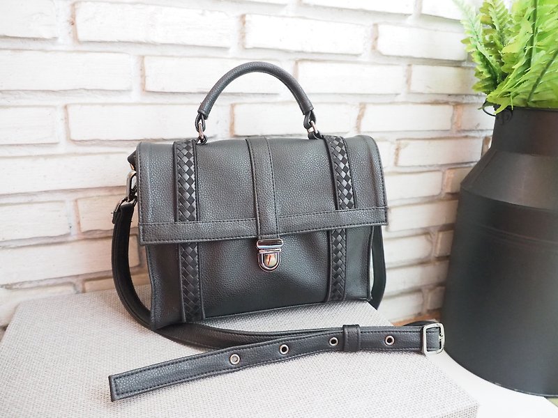 Mini Blacknoir Cover Bag (M) - 手提包/手提袋 - 其他材質 黑色